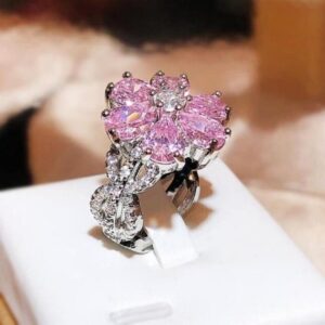 anillo cóctel brillante